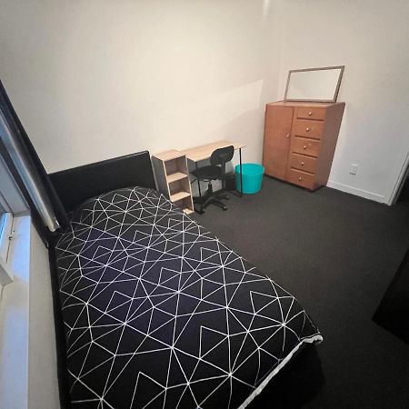 Single Room #1 Or #3 - Homestay Family Home - No Breakfast Hamilton Exterior foto
